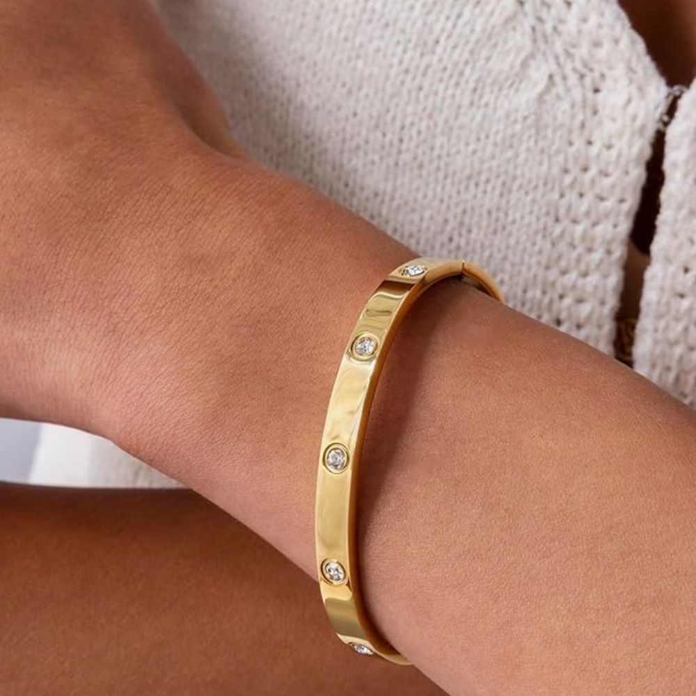 NEW 14K Gold Plated Love Bangle Bracelet